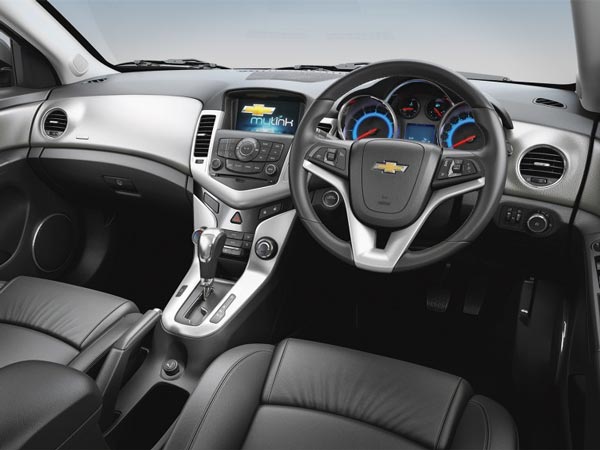 വിൽപ്പന നിർത്തിയെങ്കിലെന്താ കരുതലുണ്ടല്ലോ; ടകാറ്റ എയർബാഗ് തകരാർ, ക്രൂസിനെ തിരിച്ചുവിളിച്ച് ഷെവർലെ