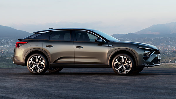 ക്രോസ്ഓവർ ശൈലിയുള്ള സെഡാൻ, 2022 C5X മോഡലിനെ അവതരിപ്പിച്ച് സിട്രൺ