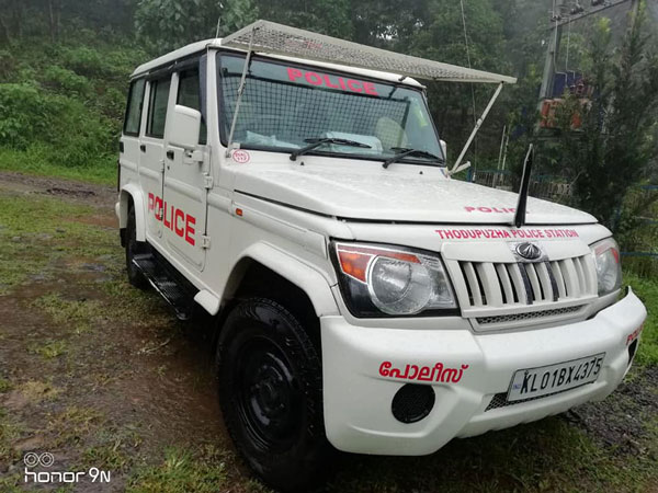 കുട്ടി കുറ്റത്തിന് ചൂരൽ കഷായത്തിന് പകരം സൈക്കിൾ സമ്മാനിച്ച് പൊലീസ്