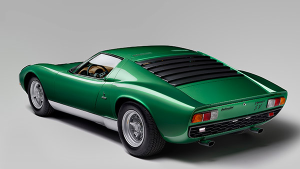 ലോകത്തിലെ ആദ്യത്തെ സൂപ്പർ കാറിന് 50 വയസ്; ലംബോർഗിനി മിയൂറ SV