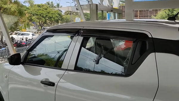 ലിമിറ്റഡ് എഡിഷൻ കിറ്റിൽ ക്ലാസി രൂപത്തിലൊരുങ്ങി മാരുതി സ്വിഫ്റ്റ് LXi