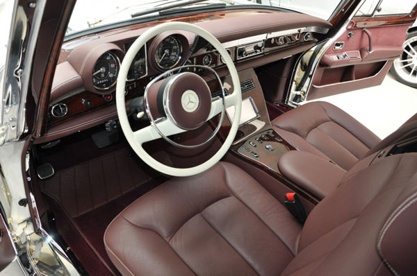 24.10 കോടി രൂപ മുടക്കിയൊരു മെർസിഡീസ് കാർ, 600 പുൾമാൻ ലിമോസിനെ പരിചയപ്പെടാം