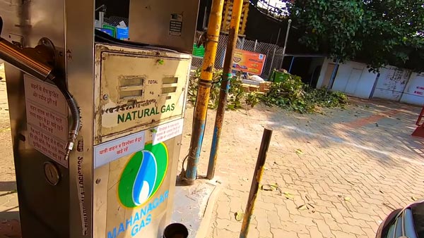 സിഎൻജി കരുത്തിൽ മാരുതി മാത്രമല്ല ബെൻസും അധികം ചെലവില്ലാതെ ഓടിക്കാം