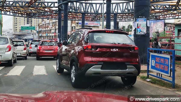 പുറത്തിറങ്ങും മുമ്പ് പുത്തൻ ലോഗോയുമായി ക്യാമറയിൽ കുടുങ്ങി 2021 കിയ സോനെറ്റ്