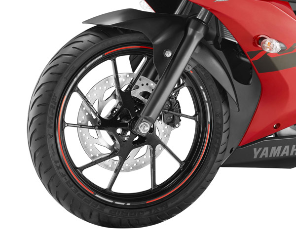 മെറ്റാലിക് റെഡിൽ അണിഞ്ഞൊരുങ്ങി യമഹ R15 V3 വിപണിയിൽ; വില 1.52 ലക്ഷം രൂപ