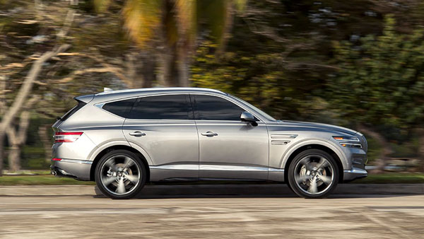 ദുബായ് പൊലീസ് ഫ്ലീറ്റിന് പുത്തൻ മുഖഭാവവുമായി ജെനസിസ് GV80 എസ്‌യുവി