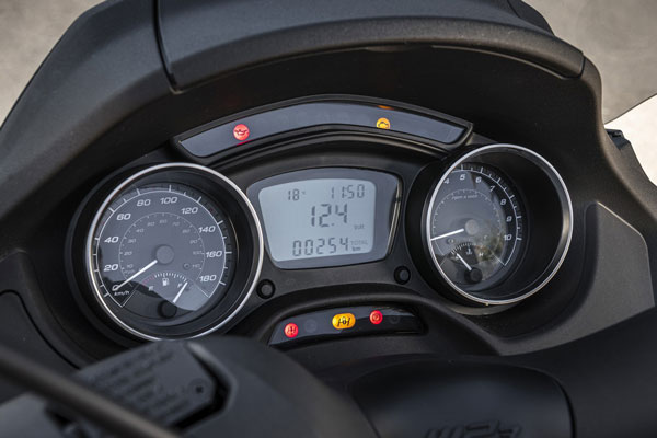 MP3 ത്രീ വീലര്‍ സ്‌കൂട്ടര്‍ ശ്രേണി നവീകരിച്ച് പിയാജിയോ