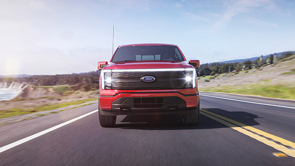 വിപണിയിൽ തരംഗമായി ഫോർഡ് F150 ലൈറ്റ്നിംഗ്; പുറത്തിറങ്ങി 24 മണിക്കൂറിനുള്ളിൽ കൈവരിച്ചത് 20,000 ബുക്കിംഗ്