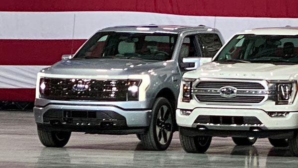 ആഗോള അരങ്ങേറ്റത്തിന് മുമ്പ് ഫോർഡ് F150 ലൈറ്റ്നിംഗിന്റെ ചിത്രങ്ങൾ പുറത്ത്