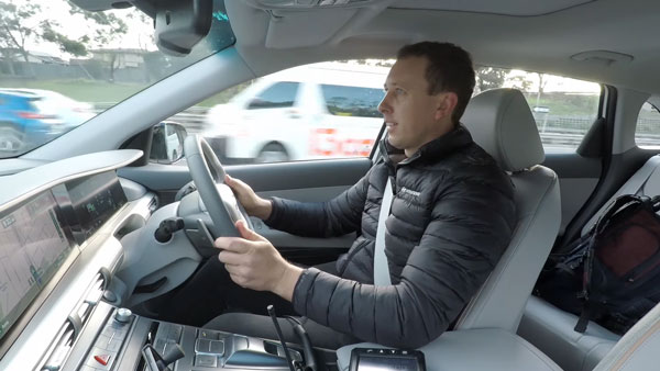 സിംഗിൾ ടാങ്ക് ഹൈഡ്രജനിൽ പുത്തൻ റെക്കോർഡ് സൃഷ്ടിച്ച് ഹ്യുണ്ടായി നോക്സോ