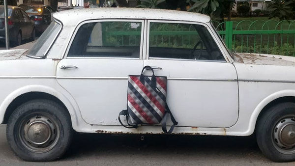 പഴയ വാഹനങ്ങളില്‍ നിന്ന് മനോഹരമായ ബാഗുകള്‍; പരിചയപ്പെടാം ഗൗതം മാലിക്കിനെ