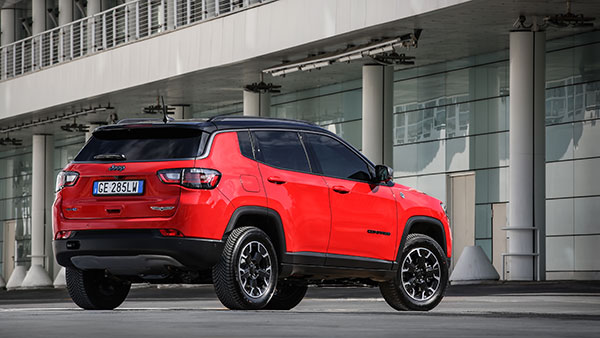 മുഖംമിനുക്കി കോമ്പസ് എസ്‌യുവിയുടെ ട്രെയിൽഹോക്ക് വേരിയന്റും വിപണിയിലേക്ക്