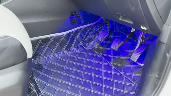 ആഢംബര കാറുകളോട് കിടപിടിക്കുന്ന അകത്തളവുമായി കിയ സോനെറ്റ്; വീഡിയോ