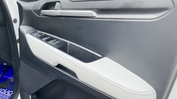 ആഢംബര കാറുകളോട് കിടപിടിക്കുന്ന അകത്തളവുമായി കിയ സോനെറ്റ്; വീഡിയോ