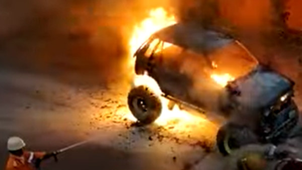 ഫീനിക്സ് പക്ഷിയെപ്പോലെ വീണ്ടും നിരത്തിലെത്തി മാരുതി 800 മോൺസ്റ്റർ ട്രക്ക്