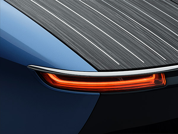 പൗരാണിക ഭാവത്തിൽ ബേസ്‌പോക്ക് ബോട്ട് ടെയിൽ മോഡൽ വെളിപ്പെടുത്തി റോൾസ് റോയ്‌സ്