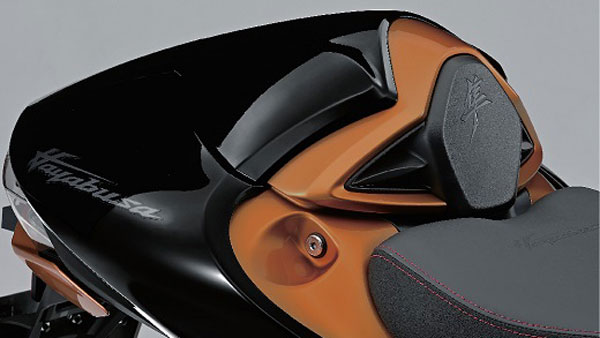 പുത്തൻ ഹയാബൂസയെ മോടിപിടിപ്പിക്കാൻ ആക്സസറി പായ്ക്കുകൾ അവതരിപ്പിച്ച് സുസുക്കി