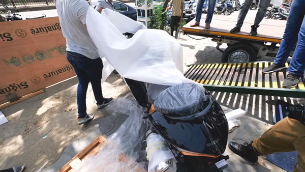 2021 ഹയാബൂസ ഡീലര്‍ഷിപ്പുകളില്‍ എത്തി; ഫസ്റ്റ് ലുക്ക് വോക്ക്എറൗണ്ട് വീഡിയോ