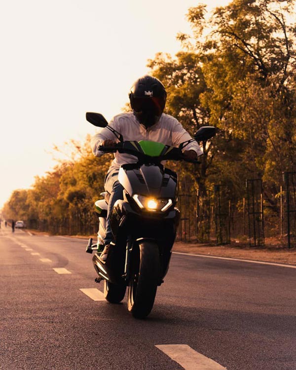 പൂര്‍ണ ചാര്‍ജില്‍ 150 കിലോമീറ്റര്‍ വരെ സഞ്ചരിക്കാം; GT5 ഇലക്ട്രിക് സ്‌കൂട്ടര്‍ അവതരിപ്പിച്ച് വൈറ്റ് കാര്‍ബണ്‍