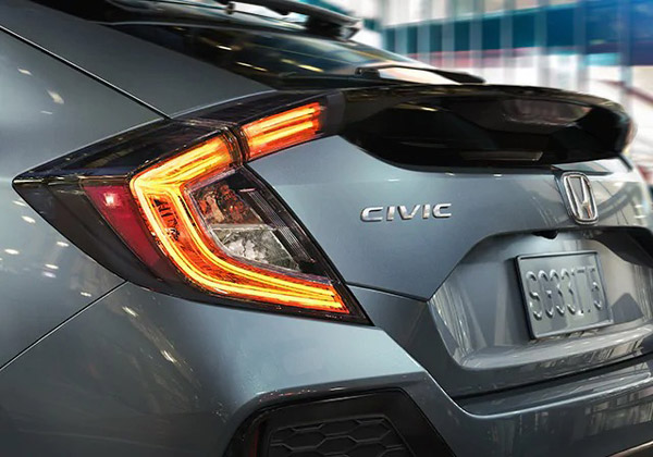 പുതുഭാവത്തിൽ സിവിക് ഹാച്ച്ബാക്കിനെ അവതരിപ്പിച്ച് ഹോണ്ട