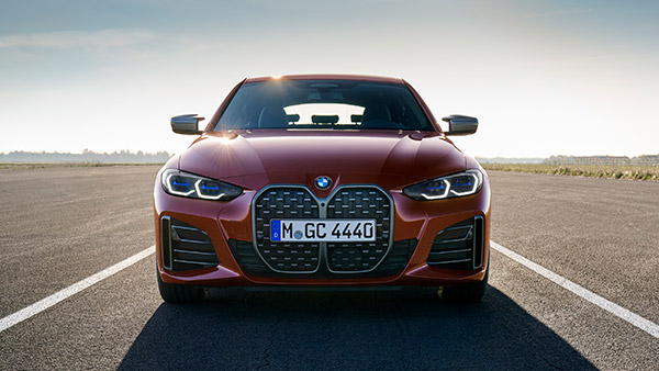 കാഴ്ചയില്‍ വലുതെങ്കിലും വില കുറവ്; 4 സീരീസ് ഗ്രാന്‍ കൂപ്പെ അവതരിപ്പിച്ച് ബിഎംഡബ്ല്യു