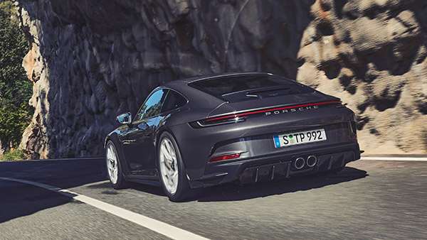 ടൂറിംഗ് പാക്കേജിനൊപ്പം പുതിയ 911 GT3 അവതരിപ്പിച്ച് പോർഷ