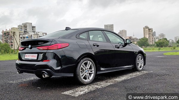 ബിഎംഡബ്ല്യു നിരയിലെ എൻട്രി ലെവൽ കാർ; 220i M സ്പോർട്ടിന്റെ റിവ്യൂ വിശേഷങ്ങൾ