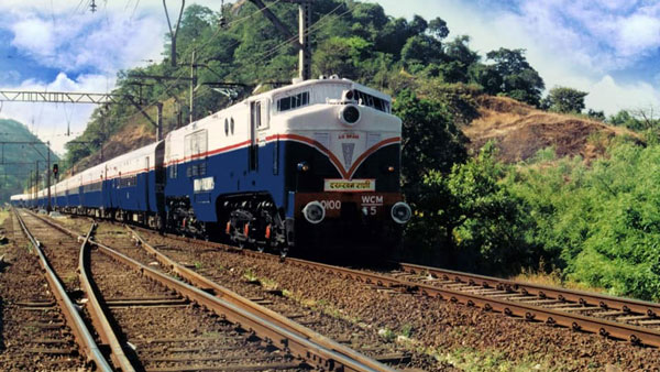 91 വർഷത്തെ പാരമ്പര്യം; മുംബൈ, പൂനെ നഗരങ്ങളെ ബന്ധിപ്പിക്കുന്ന ഡെക്കാൻ‌ ക്വീൻ ട്രെയിന്റെ ചരിത്രം ഇങ്ങനെ