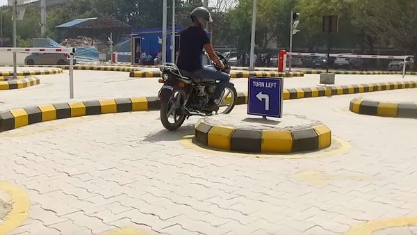 ഡ്രൈവിംഗ് പരിശീലന കേന്ദ്രങ്ങൾക്ക് പുതിയ മാനദണ്ഡങ്ങൾ പുറപ്പെടുവിച്ച് ഗതാഗതവകുപ്പ്