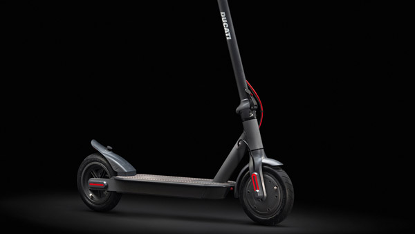 പ്രോ-ഐ ഇവോ ഇലക്ട്രിക് സ്‌കൂട്ടര്‍ പുറത്തിറക്കി ഡ്യുക്കാട്ടി; വില കേട്ട് ഞെട്ടി വിപണിയും