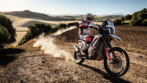 കസാക്കിസ്ഥാന്‍ റാലി ഒന്നാം ഘട്ടം: സ്ഥിരതയാര്‍ന്ന പ്രകടനം കാഴ്ചവെച്ച് ഹീറോ മോട്ടോസ്‌പോര്‍ട്‌സ് ടീം