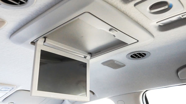 കാറിലിരുന്ന് പുകവലി ഉൾപ്പടെ സാധാരണയായി നാം മുഖവരയ്ക്കെടുക്കാത്ത ചില ട്രാഫിക് നിയമങ്ങൾ