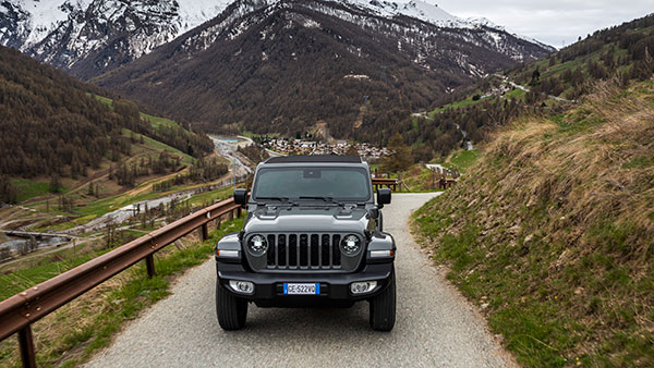 വിന്‍ഡ്ഷീല്‍ഡുകള്‍ക്ക് ഇനി ഗോറില്ല ഗ്ലാസ് സുരക്ഷ; പുതിയ പ്രഖ്യാപനവുമായി ജീപ്പ്