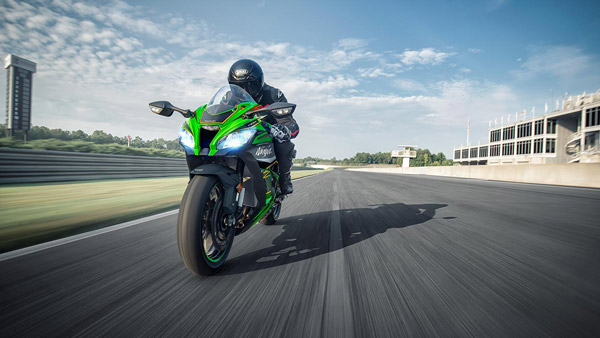 2021 നിഞ്ച ZX-10R സ്പോർട്സ് ബൈക്ക് അവതരിപ്പിച്ച് കവസാക്കി