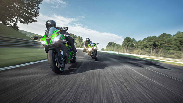 2021 നിഞ്ച ZX-10R സ്പോർട്സ് ബൈക്ക് അവതരിപ്പിച്ച് കവസാക്കി