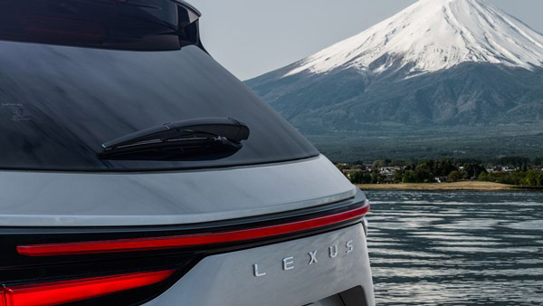 ആഗോള പ്രീമിയറിന് മുന്നോടിയായി 2022 ലെക്സസ് NX -ന്റെ ചിത്രങ്ങൾ പുറത്ത്