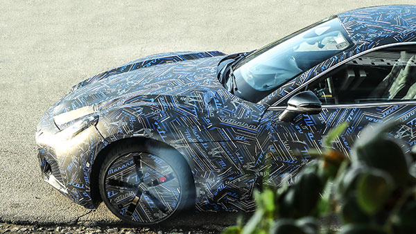 പുതുതലമുറ ഗ്രാൻ‌ടൂറിസ്മോയുടെ ആദ്യ ചിത്രങ്ങൾ പുറത്തിറക്കി മസെരാട്ടി