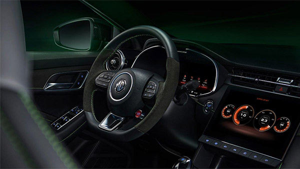 റേസ് കാർ പ്രചോദിത സ്പോർട്സ് കൂപ്പെ; എം‌ജി 6 X-പവർ അവതരിപ്പിച്ച് എംജി