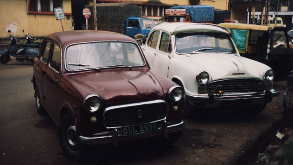 കേരളത്തിൽ അംബാസഡർ വിൽപനയ്ക്ക് പ്രീമിയർ നൽകിയ വൻ പ്രഹരം; പദ്മിനി എയർലിഫ്റ്റ് ചരിത്രം