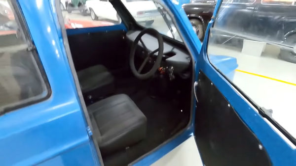 ഇന്ത്യയിലെ ആദ്യത്തെ ത്രീ-വീലർ കാർ 'സിപാനി ബാദൽ' സ്കൂട്ടറിന്റെ എഞ്ചിനുള്ള വ്യത്യസ്തൻ ഇന്ത്യയിലെ ആദ്യത്തെ ത്രീ-വീലർ കാർ 'സിപാനി ബാദൽ' സ്കൂട്ടറിന്റെ എഞ്ചിനുള്ള വ്യത്യസ്തൻ