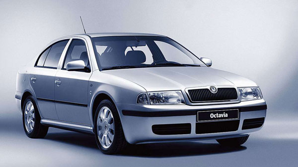 ദശകങ്ങൾ പിന്നിട്ടിട്ടും വിപണിയിൽ അടിപതറാത്ത ഐതിഹാസിക നെയിംപ്ലേറ്റുകൾ