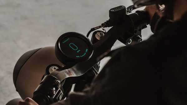 കഫെ-റേസർ ശൈലിയിൽ ലൂണ ഇലക്ട്രിക് മോട്ടോർസൈക്കിൾ അവതരിപ്പിച്ച് ടാർഫോം