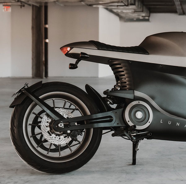 കഫെ-റേസർ ശൈലിയിൽ ലൂണ ഇലക്ട്രിക് മോട്ടോർസൈക്കിൾ അവതരിപ്പിച്ച് ടാർഫോം