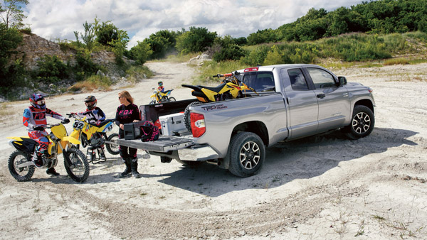 ലാൻഡ് ക്രൂയിസറിന് പിന്നാലെ പുതിയ തണ്ട്ര പിക്കപ്പ് ട്രക്കും ഒരുങ്ങി, ടീസർ ചിത്രവുമായി ടൊയോട്ട