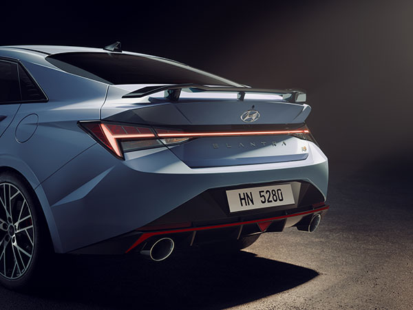 ഉയര്‍ന്ന പ്രകടനവും സ്പോര്‍ടി ഡിസൈനും; 2022 എലാന്‍ട്ര N സെഡാന്‍ അവതരിപ്പിച്ച് ഹ്യുണ്ടായി