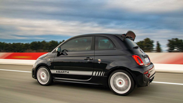 അബാർത്തിന്റെ പുതുരൂപം; 695 എസ്സെസ്സിയുടെ പുതിയ സ്പെഷ്യൽ എഡിഷൻ മോഡലുമായി ഫിയറ്റ്