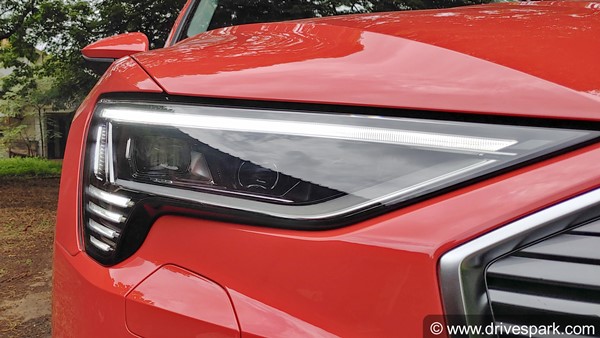 ഇന്ത്യൻ ഇലക്ട്രിക് കാർ വിപണിയിലേക്ക് ഇ-ട്രോണുമായി ചുവടുവെക്കാനൊരുങ്ങി ഔഡി; 55 ക്വാട്രോ ഫസ്റ്റ് ഡ്രൈവ് വിശേഷങ്ങൾ