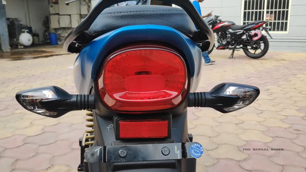 പള്‍സര്‍ ഡാഗര്‍ പതിപ്പ് പോലെ ബജാജ് പ്ലാറ്റിന 110; ഫസ്റ്റ് ലുക്ക് വോക്ക്എറൗണ്ട് വീഡിയോ