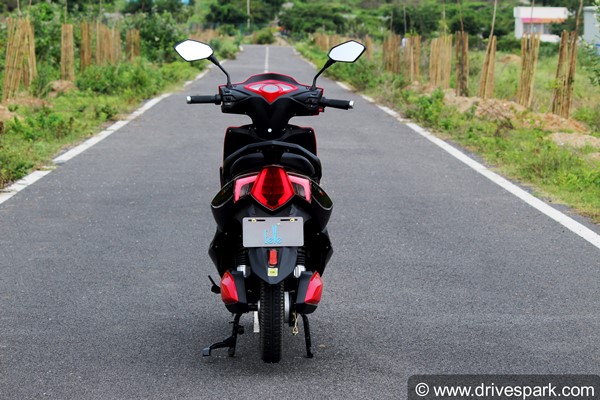 ആദ്യകാഴ്ചയില്‍ തന്നെ ആരെയും മയക്കും; ഈവ് ആട്രിയോയുടെ റിവ്യൂ വിശേഷങ്ങള്‍