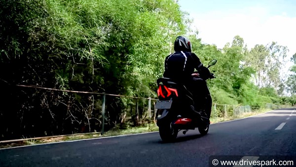 ആദ്യകാഴ്ചയില്‍ തന്നെ ആരെയും മയക്കും; ഈവ് ആട്രിയോയുടെ റിവ്യൂ വിശേഷങ്ങള്‍